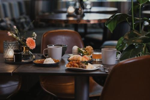 Φαγητό σε αυτό το ξενοδοχείο ή κάπου εκεί κοντά