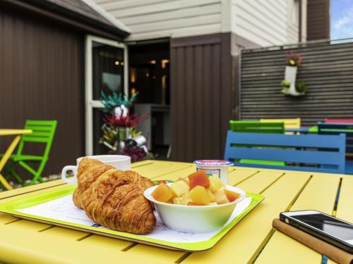 Jídlo v hotelu nebo okolí