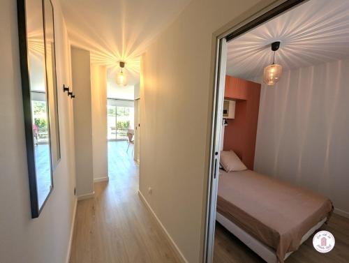 Appart RDC rénové 3 pers, terrasse et piscines D17