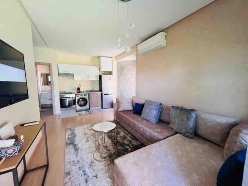 TV a/nebo společenská místnost v ubytování Luxury Prestigia Golf City jade