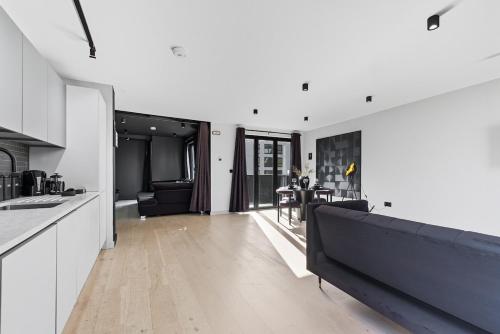 The Black Box-Wyndale Signature Stays photo 14