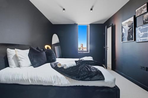 The Black Box-Wyndale Signature Stays photo 50