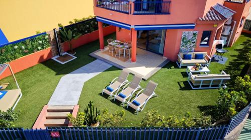 Meloneras beach detached house with BBQ and garden