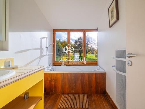 Φωτογραφία από το άλμπουμ του Bulle de calme bucolique - jardin & piscine privée σε Fercé-sur-Sarthe