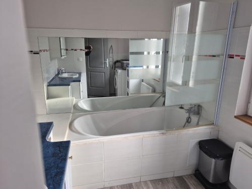 Ένα μπάνιο στο logement en touraine