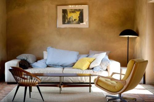 Χώρος καθιστικού στο Ferienhaus In Montescudaio Mit Großem Garten