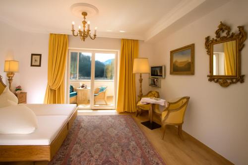 Imagen de la galería de Schloss Hotel Fernsteinsee, en Nassereith