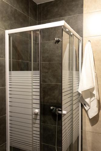 Jade Suite 6