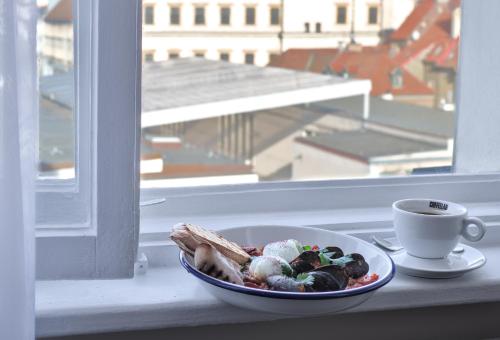 Jídlo v hotelu nebo okolí