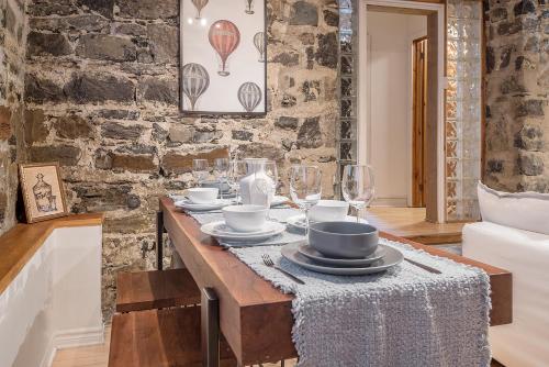 Foto sihtkohas Montréal asuva majutusasutuse Vintage 3BR 2Bath - Golden Square Mile - Sleeps 8 galeriist