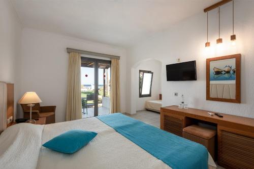 Postel nebo postele na pokoji v ubytování Annabelle Beach Resort