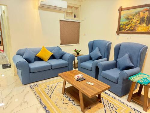 Istumisnurk majutusasutuses اديم للشقق المخدومة