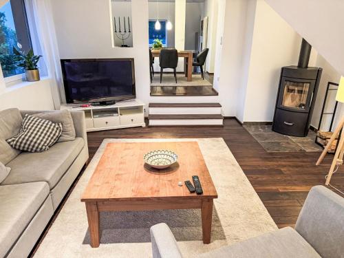 TV a/nebo společenská místnost v ubytování Apartment Siemoneit by Interhome