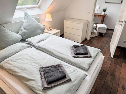 Postel nebo postele na pokoji v ubytování Apartment Siemoneit by Interhome