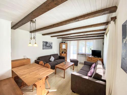 TV a/nebo společenská místnost v ubytování Apartment La Siala Apt-1 by Interhome