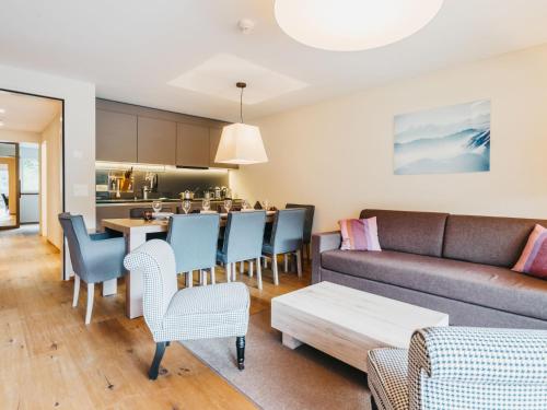Posezení v ubytování Apartment Peaks Place Apartment-Hotel & Spa-7 by Interhome