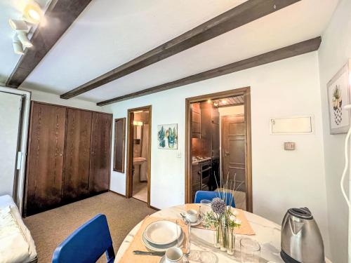 Apartment Residenza Chesa Margun 33-1 by Interhome