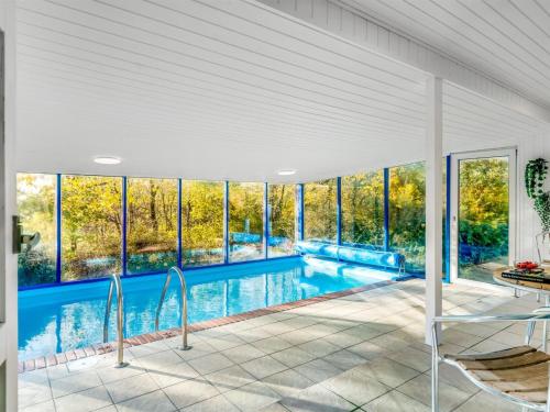 Πισίνα στο ή κοντά στο Holiday Home Tamina - 800m to the fjord by Interhome