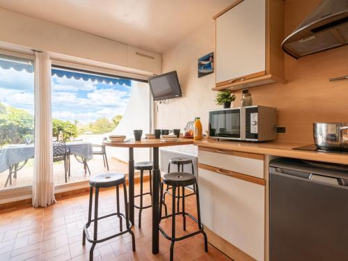 Studio Le Flamant-2 by Interhome