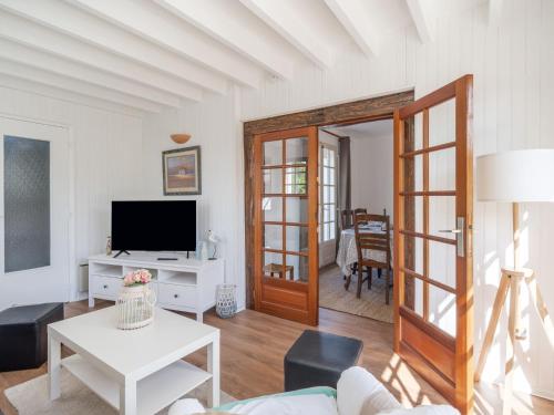 Holiday Home Kergroix by Interhome
