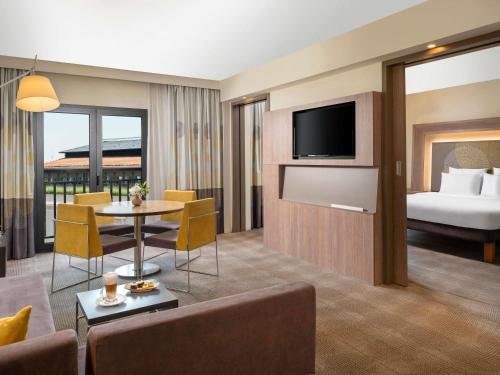 King Suite with Sofa Bed