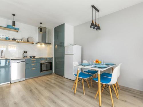 Kuchyň nebo kuchyňský kout v ubytování Apartment Palau del Mar by Interhome