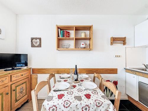 Apartment Plein Soleil - Val Claret-5 by Interhome