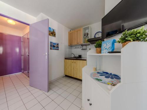 Apartment Les Floralies II-4 by Interhome