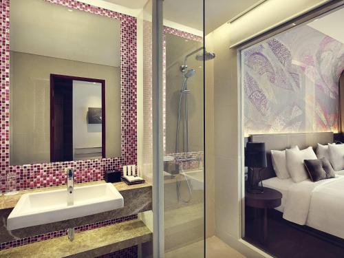 Koupelna v ubytování Mercure Karawang