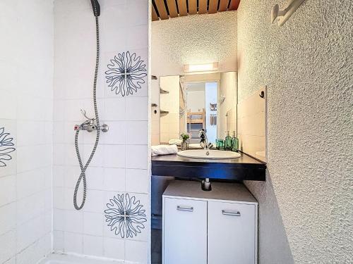Apartment Le Lagon Bleu-9 by Interhome