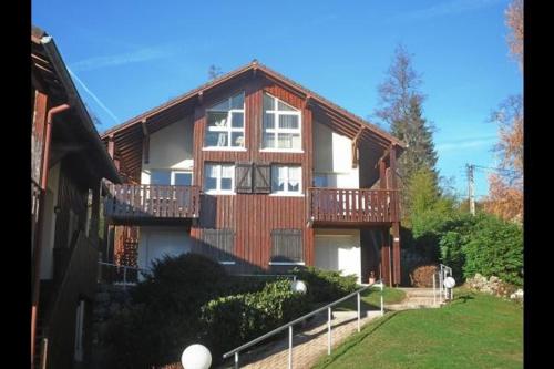Appartement duplex avec vue sur le lac de Gérardme