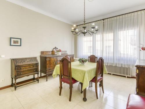 Χώρος καθιστικού στο Apartment Primfilat by Interhome