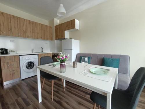 20th Residence Studio 11