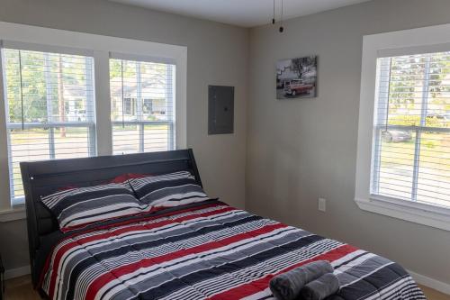 Postel nebo postele na pokoji v ubytování Beautiful Home Centrally Located