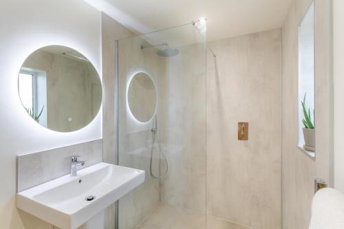 Et badeværelse på 2 Bed in Dunsop Bridge oc-w33526