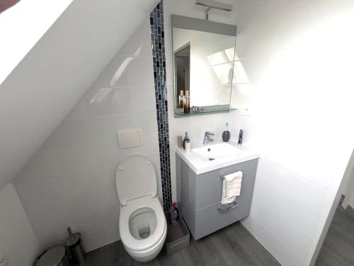 Ein Badezimmer in der Unterkunft L'écrin champêtre, séjour chic et cosy