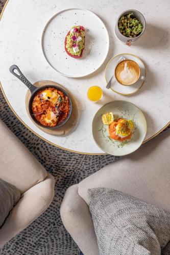 Mad på hotellet eller i nærheden