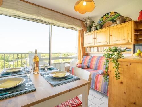 Studio du Parc II-1 by Interhome