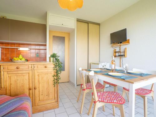 Studio du Parc II-1 by Interhome