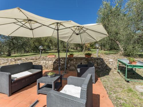 Zahrada ubytování Apartment La Foresta-2 by Interhome