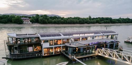 Vogue Boat Apartments