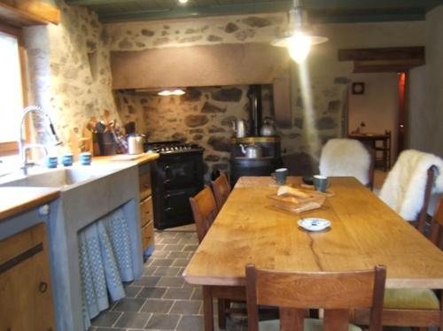 Kuchyň nebo kuchyňský kout v ubytování chambres d'hôtes chez Fayette