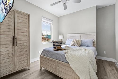 Voodi või voodid majutusasutuse Waterfront Siren Luxe Cape Coral Escape, Dive into Bliss - The Nauti Mermaid - Roelens toas