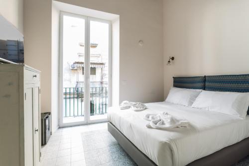 I tre santi apartment by Dimorra