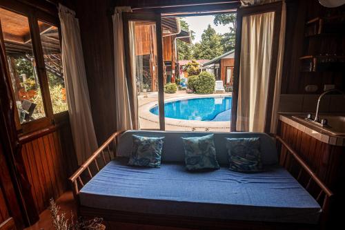 Πισίνα στο ή κοντά στο Poolside Unit at Beachfront Hotel Unit 6