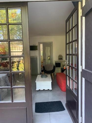 Studio lumineux avec terrasse