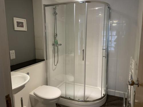 Et badeværelse på Raven Wing 11 - Kintail Apartment