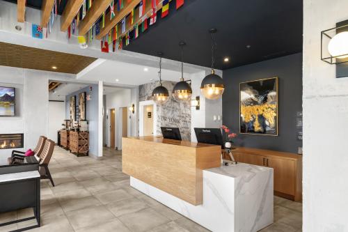 Lake Placid Inn Boutique Hotel — Lobby or reception