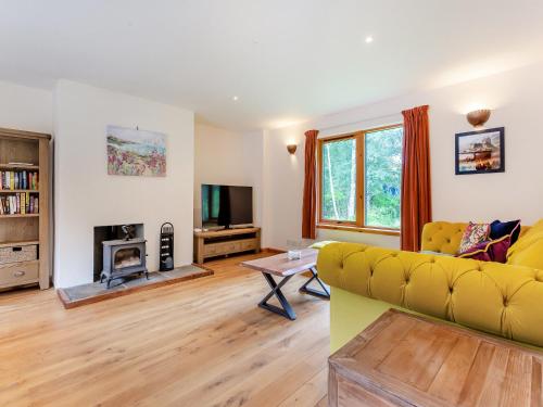 Μια τηλεόραση ή/και κέντρο ψυχαγωγίας στο Bridge House