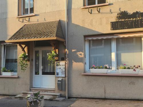 Το κτήριο όπου στεγάζεται  το διαμέρισμα